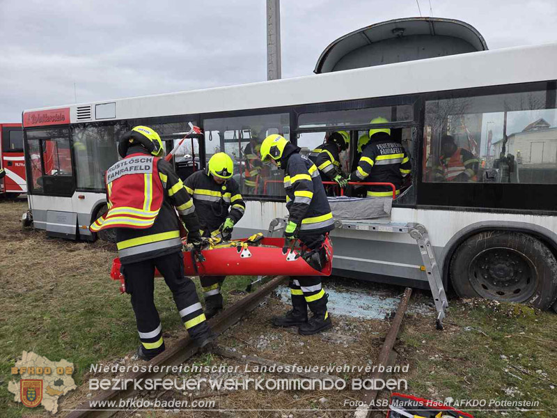 20260328_Gro��bung der Feuerwehren des Feuerwehrabschnittes Pottenstein am Truppen�bungsplatz �Tritol-Werk"  Foto: ASB �A Markus Hackl