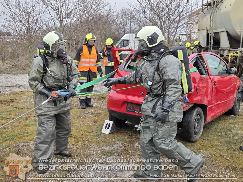 20260328_Gro��bung der Feuerwehren des Feuerwehrabschnittes Pottenstein am Truppen�bungsplatz �Tritol-Werk"  Foto: ASB �A Markus Hackl