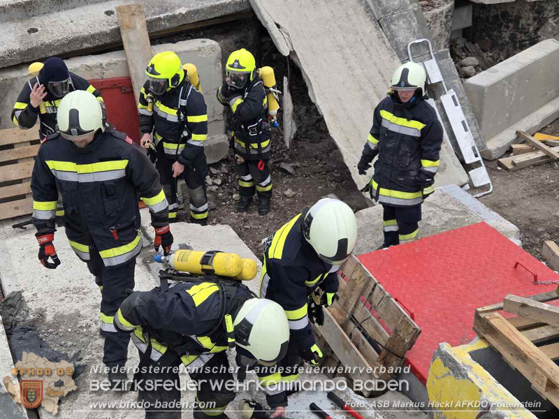 20260328_Gro��bung der Feuerwehren des Feuerwehrabschnittes Pottenstein am Truppen�bungsplatz �Tritol-Werk"  Foto: ASB �A Markus Hackl
