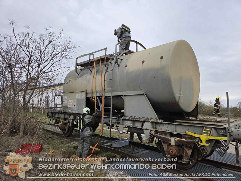 20260328_Gro��bung der Feuerwehren des Feuerwehrabschnittes Pottenstein am Truppen�bungsplatz �Tritol-Werk"  Foto: ASB �A Markus Hackl