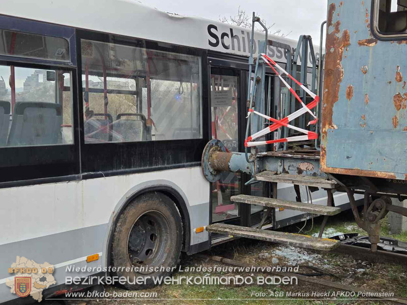20260328_Gro��bung der Feuerwehren des Feuerwehrabschnittes Pottenstein am Truppen�bungsplatz �Tritol-Werk"  Foto: ASB �A Markus Hackl