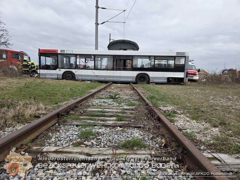 20260328_Gro��bung der Feuerwehren des Feuerwehrabschnittes Pottenstein am Truppen�bungsplatz �Tritol-Werk"  Foto: ASB �A Markus Hackl