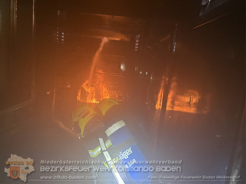 20260501-03_Hei�ausbildung in gasbefeuerten �bungsanlage in Baden  Foto: FF Baden Weikersdorf