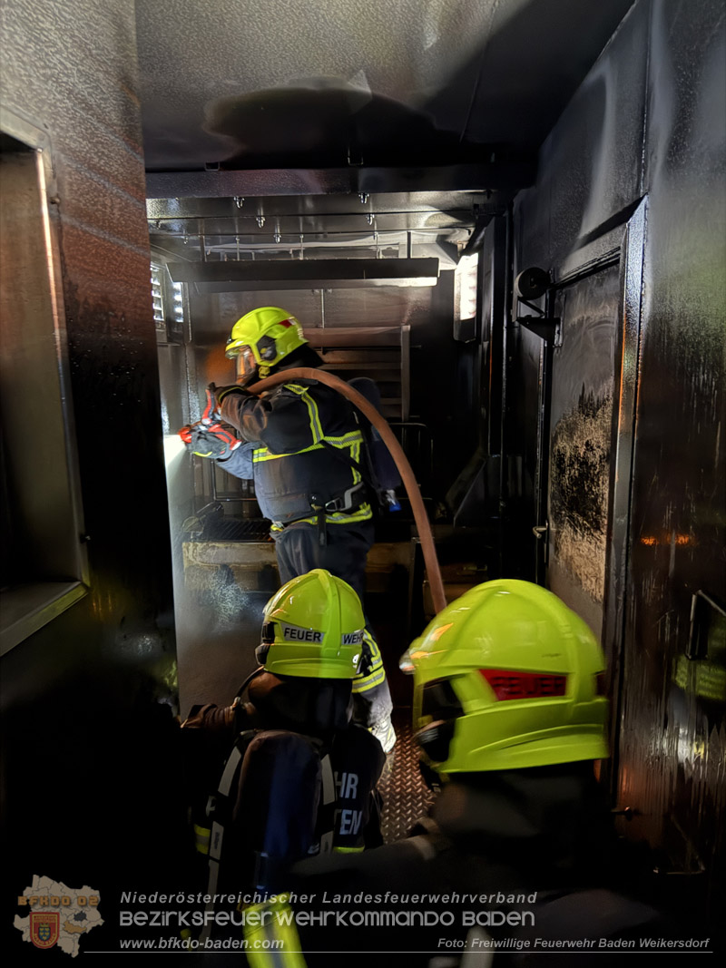 20260501-03_Hei�ausbildung in gasbefeuerten �bungsanlage in Baden  Foto: FF Baden Weikersdorf