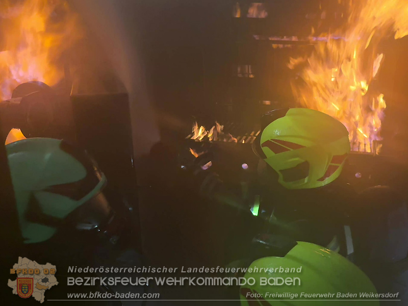 20260501-03_Hei�ausbildung in gasbefeuerten �bungsanlage in Baden Foto: FF Baden Weikersdorf