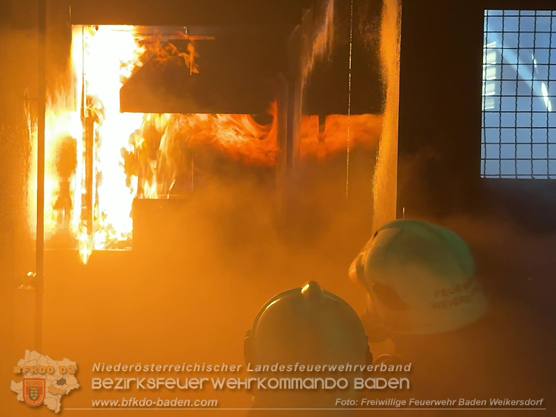20260501-03_Hei�ausbildung in gasbefeuerten �bungsanlage in Baden Foto: FF Baden Weikersdorf