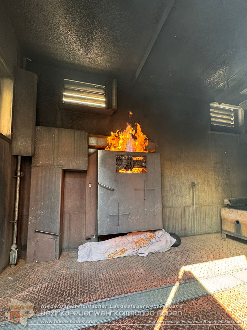 20260501-03_Hei�ausbildung in gasbefeuerten �bungsanlage in Baden Foto: FF Baden Weikersdorf