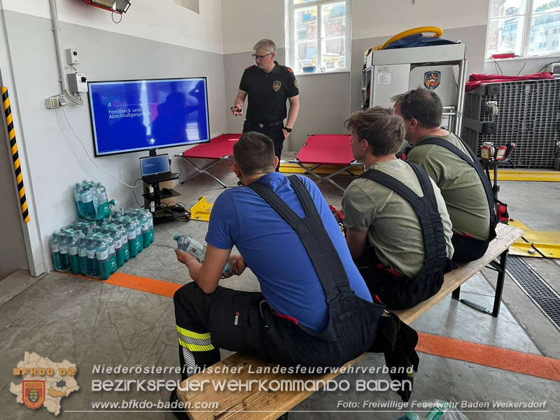 20260501-03_Hei�ausbildung in gasbefeuerten �bungsanlage in Baden Foto: FF Baden Weikersdorf