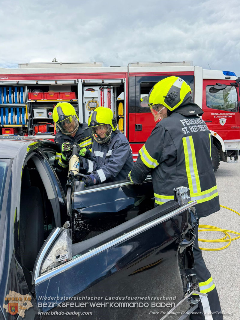 20260521_Gemeinsam-Sicher-Feuerwehr - Brandschutzerziehung in der Volksschule St. Veit/Triesting  Foto: FF St.Veit/Triesting