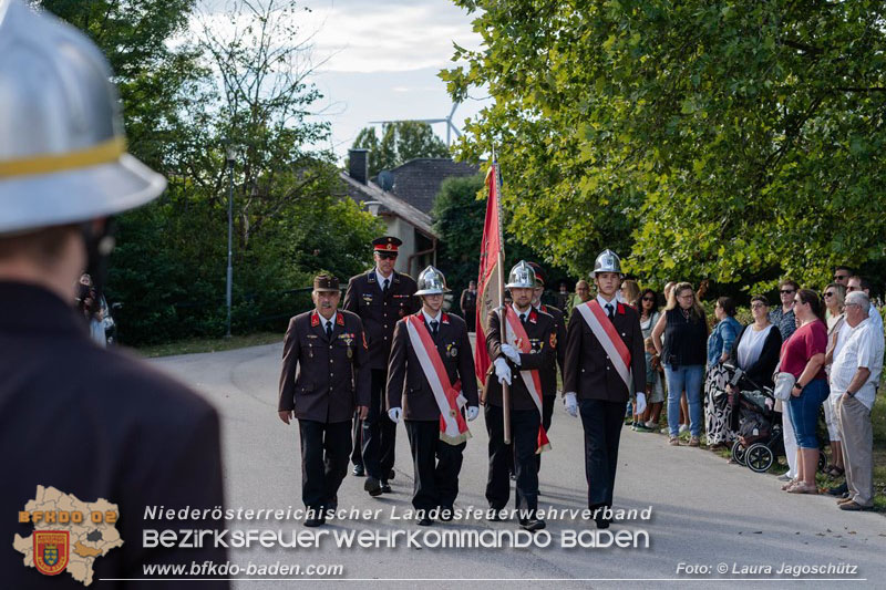 20260823_Ein Moment f�r die Geschichtsb�cher - Fahnenweihe FF Siegersdorf - Foto: Laura Jagosch�tz 