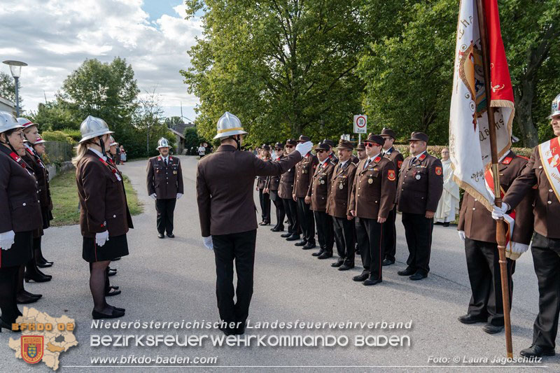 20260823_Ein Moment f�r die Geschichtsb�cher - Fahnenweihe FF Siegersdorf - Foto: Laura Jagosch�tz 