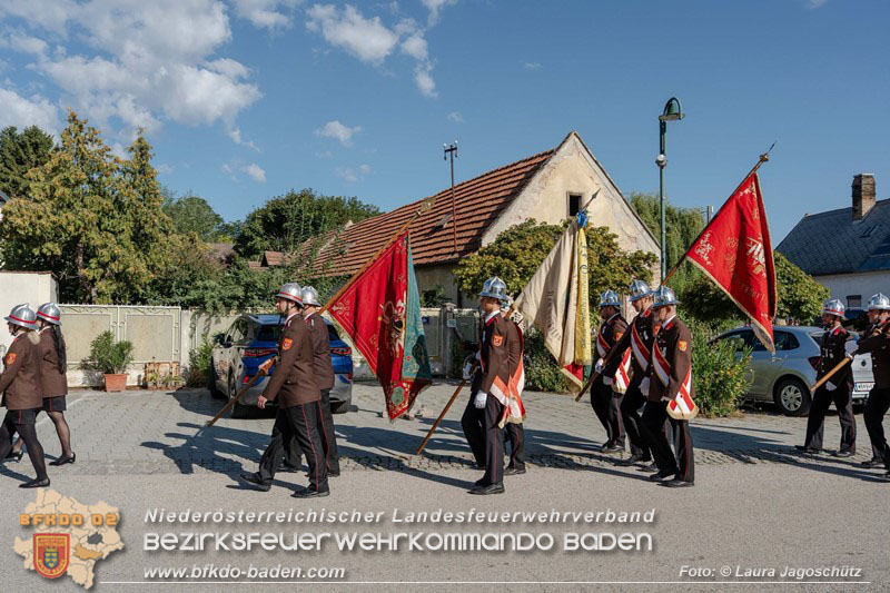 20260823_Ein Moment f�r die Geschichtsb�cher - Fahnenweihe FF Siegersdorf - Foto: Laura Jagosch�tz 