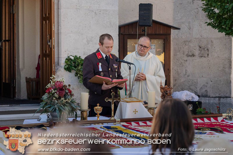 20260823_Ein Moment f�r die Geschichtsb�cher - Fahnenweihe FF Siegersdorf - Foto: Laura Jagosch�tz 