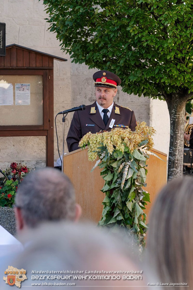 20260823_Ein Moment f�r die Geschichtsb�cher - Fahnenweihe FF Siegersdorf - Foto: Laura Jagosch�tz 
