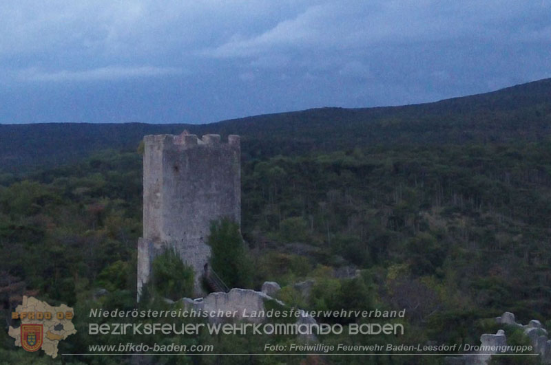 20260909_Badener Feuerwehren �ben Waldbrandbek�mpfung im Breich der Ruine Raueneck