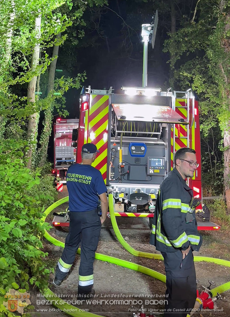 20260909_Badener Feuerwehren �ben Waldbrandbek�mpfung im Breich der Ruine Raueneck