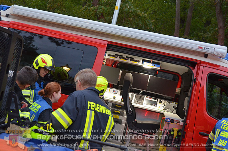 20260909_Badener Feuerwehren �ben Waldbrandbek�mpfung im Breich der Ruine Raueneck