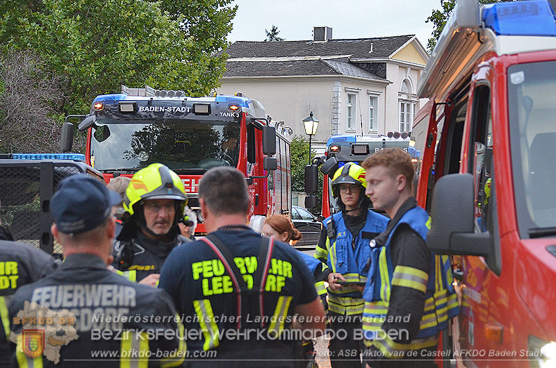 20260909_Badener Feuerwehren �ben Waldbrandbek�mpfung im Breich der Ruine Raueneck