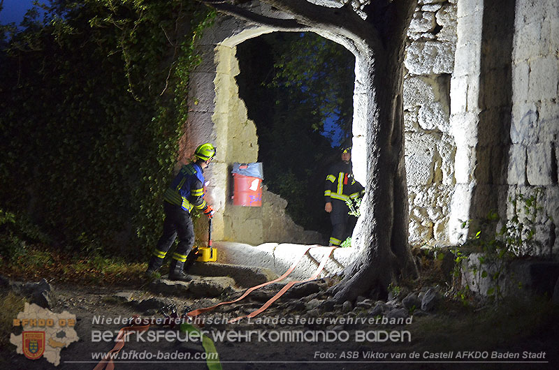 20260909_Badener Feuerwehren �ben Waldbrandbek�mpfung im Breich der Ruine Raueneck